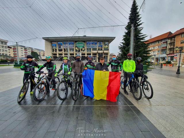 Ziua Bucovinei, sărbătorită pe bicicletă, pentru al treilea an consecutiv, de membrii Asociației Suceava pe bicicletă 1
