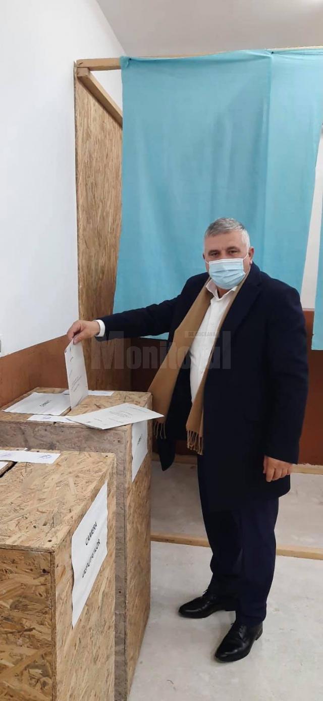 Dumitru Mihalescul: Am votat pentru că stă în puterea noastră să schimbăm lucrurile în bine