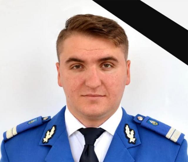 Răzvan Mihai Zaharia era elev al Școlii Militare de Subofițeri de Jandarmi "Petru Rareș" Fălticeni și să pregătea de examenul de absolvire