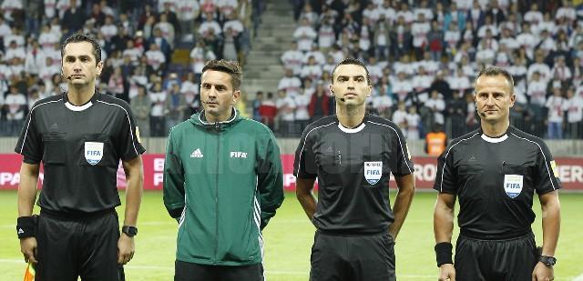 Sebastian Colțescu, al doilea din stânga, i-a pus într-o situație ingrată pe colegii lui