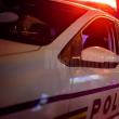Polițiștii l-au ”convins” pe un șofer să sufle în etilotest după ce l-au încătușat