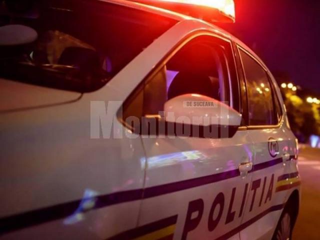 Polițiștii l-au ”convins” pe un șofer să sufle în etilotest după ce l-au încătușat Foto romania24.ro