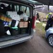 60 de familii necăjite au primit, în prag de sărbători, pachete cu alimente din partea voluntarilor ATOS