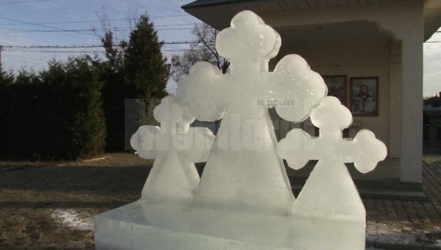 Altare de cruci de gheaţă la Bosanci, de Bobotează