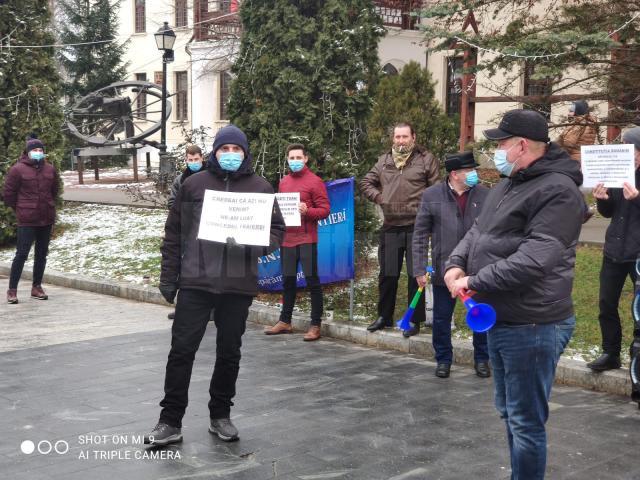 Polițiști de frontieră și militari în rezervă au protestat față de înghețarea salariilor și a pensiilor