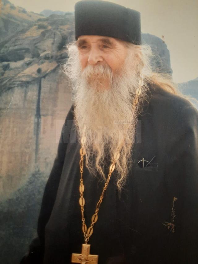 Astăzi, 18 ianuarie, Părintele Daniil Horga împlinește distinsa vârstă de 92 de ani