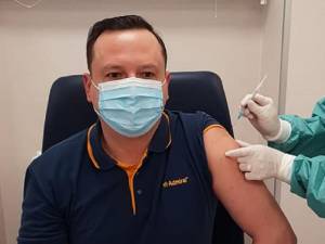Alexandru Moldovan şi cei doi subprefecți s-au vaccinat anti-Covid