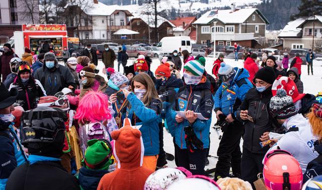 Ziua Mondială a Zăpezii, sărbătorită pe schiuri la Vatra Dornei. Foto: Ștefan Macedon Gheorghiță