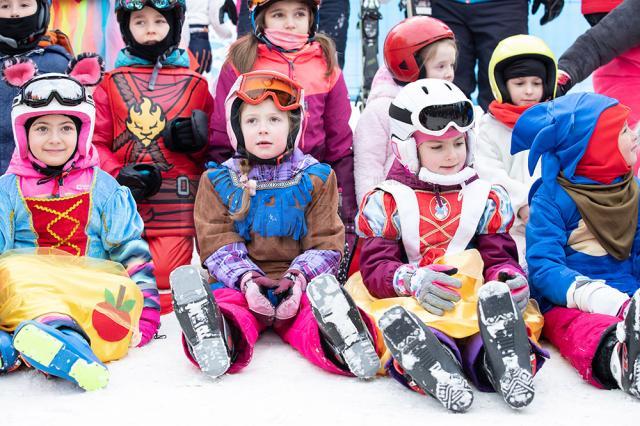 Ziua Mondială a Zăpezii, sărbătorită pe schiuri la Vatra Dornei. Foto: Ema Motrescu