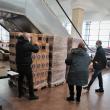 Distribuirea pachetelor cu produse de igienă personală a început în municipiul Suceava