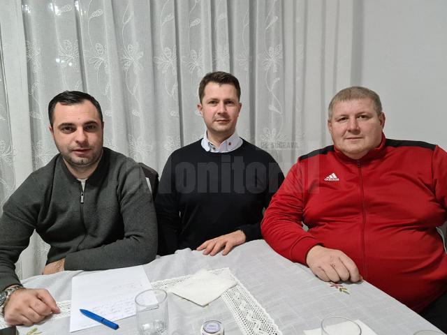 Conducătorii grupării fălticeniene, Iulian Darabă, Alexandru Ursu şi Cătălin Ungureanu