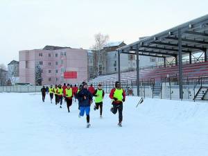 Fotbaliștii fălticeneni efectuează pregătirea de iarnă în localitate. Foto Alex Savescu