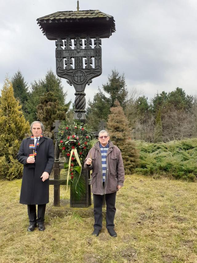 Petrea Dulgheru şi Gheorghe Siman, la cimitirul săracilor