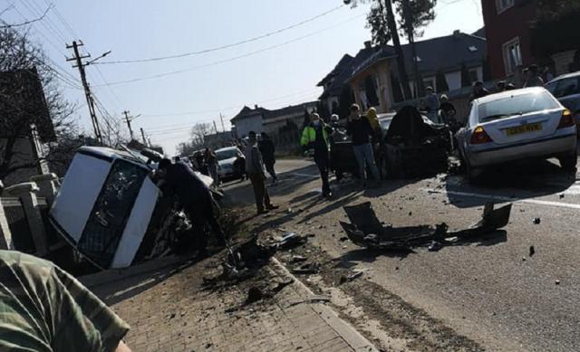 Un accident rutier cu victime multiple a avut loc miercuri după-amiază, la Arbore FOTO facebook Danut Ghiata