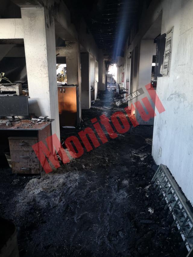 Imagini apocaliptice din interiorul Prefecturii Suceava după incendiul de sâmbătă