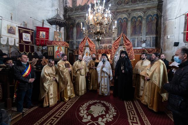 S-a redeschis Mănăstirea Solca și a fost numit primul stareț după 236 de ani. Foto credit Marius Cârneală, Iosif Andronic
