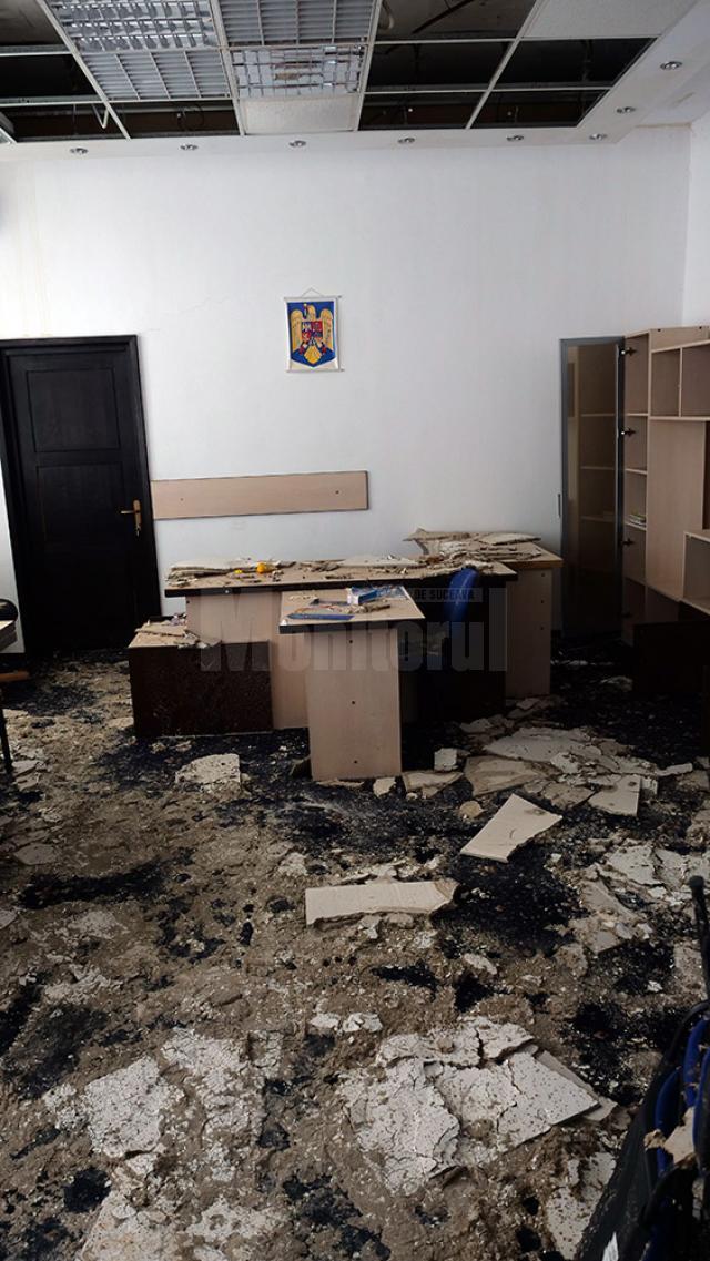 Imagini din interiorul Prefecturii Suceava după incendiu