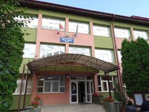 Scenariile de funcționare a 43 de școli din județul Suceava, modificate de CJSU