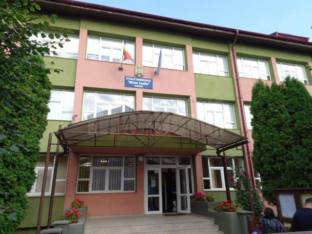 Scenariile de funcționare a 43 de școli din județul Suceava, modificate de CJSU