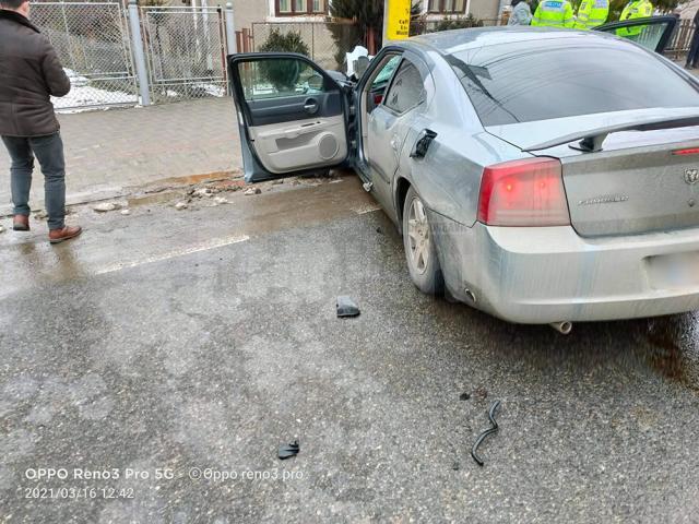 Accident provocat de un șofer băut și cu permis de conducere din Ucraina, suspectat că ar fi fals