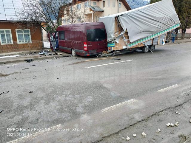 Accident provocat de un șofer băut și cu permis de conducere din Ucraina, suspectat că ar fi fals