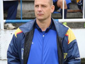 Antrenorul din ultimele sezoane, Marius Colțuneac, a renunțat la post