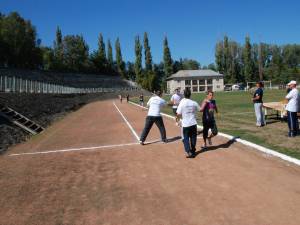 După aproape 40 de ani de la inaugurare, stadionul „Nada Florilor” are şanse să găzduiască din nou competiţii sportive
