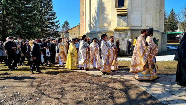 Procesiune la Mănăstirea Sf. Ioan cel Nou. Foto Arhiepiscopia Sucevei