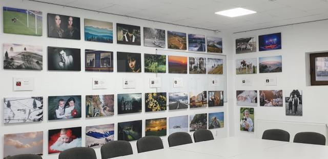 „Mozaic”, prima expoziție a Clubului Fotografilor Suceveni, la Sala de expoziții „Zamca”