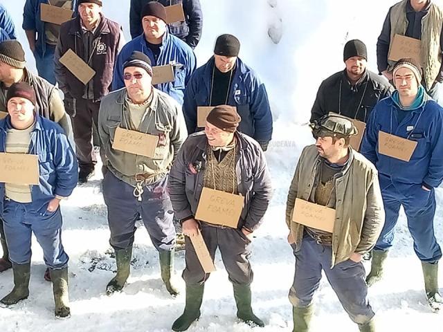 Minerii protestatari au intrat în greva foamei