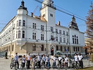 Tinerii ATOS au marcat „Marșul pentru viață!” printr-o plimbare cu bicicletele prin municipiul Suceava