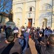 Circa 30 de persoane au protestat în Suceava împotriva restricţiilor