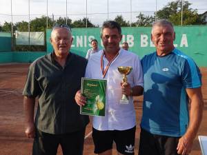 Constantin Chetrariu, Stelica Airinei şi Viorel Negru au concurat cu bune rezultate la turneul de la laşi