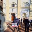 Circa 30 de persoane au protestat în Suceava împotriva restricţiilor