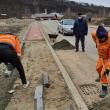 Primarul Ion Lungu a verificat stadiul lucrărilor la Ruta alternativă, unde se lucrează la trotuare și la Podul de peste Pârâul Cetății