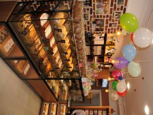 Produse de pariserie și cofetarie in galantarele Dulcinella de la Falticeni