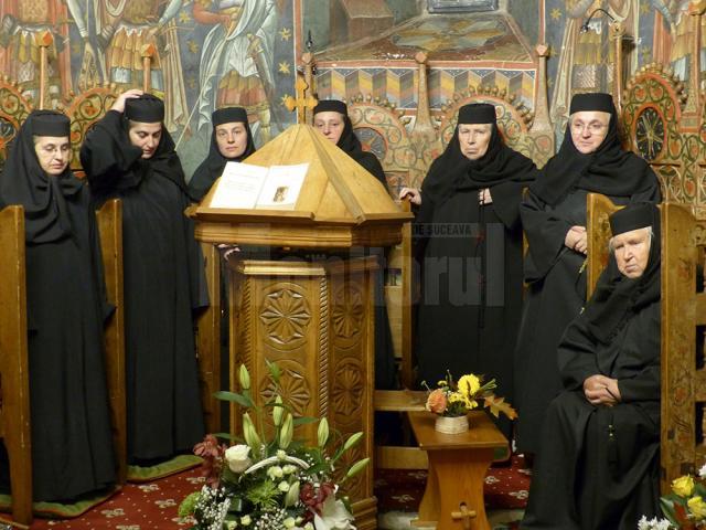 Astăzi se împlinesc 30 de ani de la reînființarea vieții monahale la Voroneț, după 206 ani de vitregie a trăirii monahale
