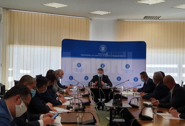 Primarul Sucevei, prezent la discuțiile de la sediul Ministerului Dezvoltării Lucrărilor Publice și Administrației, în prezența ministrului Attila Cseke