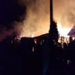 Un incendiu devastator a ars toate construcțiile dintr-o gospodărie