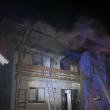 Incendiu puternic la o casă, pornit de la un fier de călcat