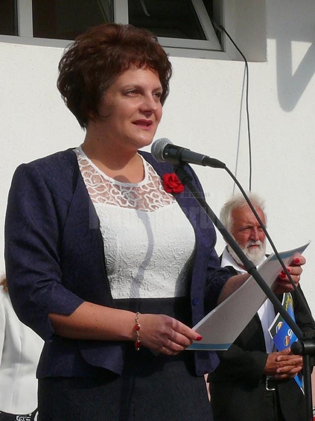 Prof. Claudia Suseanu