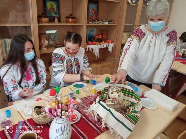 Obiceiurile din Bucovina, promovate internațional cu sprijinul elevilor și profesorilor de la Școala Gimnazială Nr. 1 Suceava