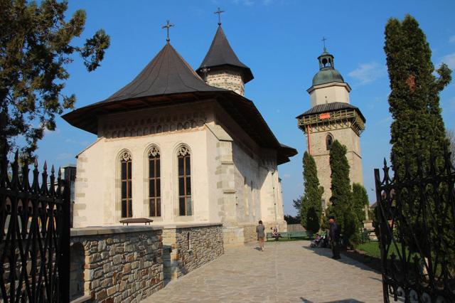 Monumente și biserici restaurate în Arhiepiscopia Sucevei și Rădăuților după 1990
