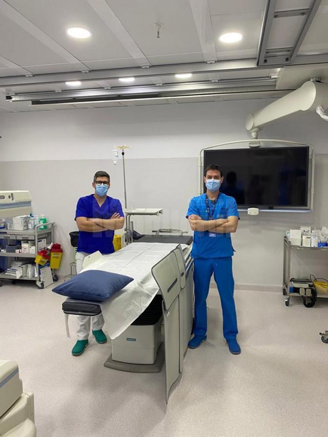 Dr. Rami Ababneh, medic specialist gastroenterologie şi medicină internă, şi dr. Cătălin Lulciuc, medic specialist radiologie şi imagistică medicală