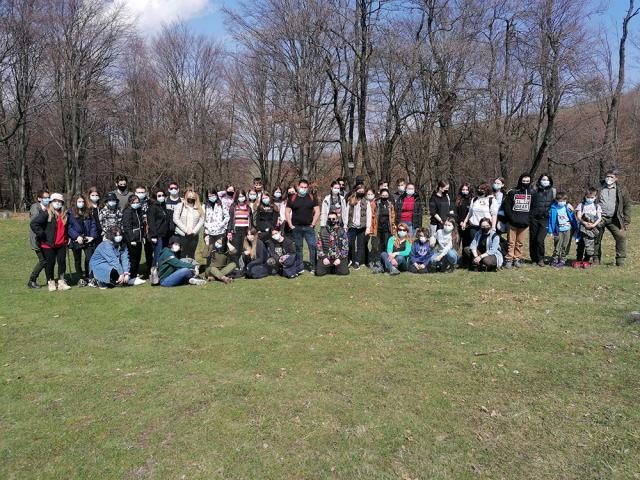 Ziua Pământului, sărbătorită printr-o acțiune de împădurire de elevi și profesori ai CN “Mihai Eminescu”
