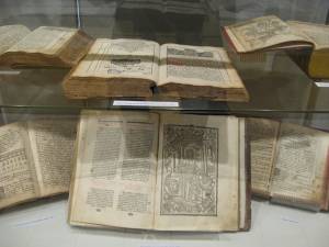 „Antichităţi şi documente istorice din Bucovina”