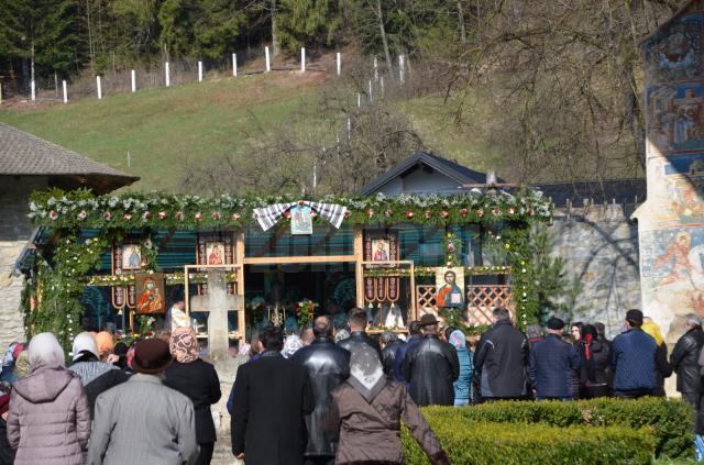 Sărbătoarea Floriilor, la Mănăstirea Voronet Foto Constantin Agafiței