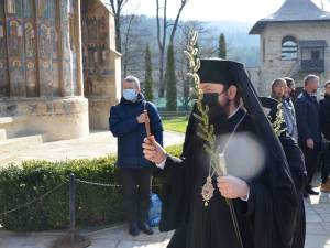 Sărbătoarea Floriilor, la Mănăstirea Voronet Foto Constantin Agafiței