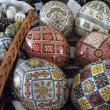 Oua de struţ decorate prin diferite metode