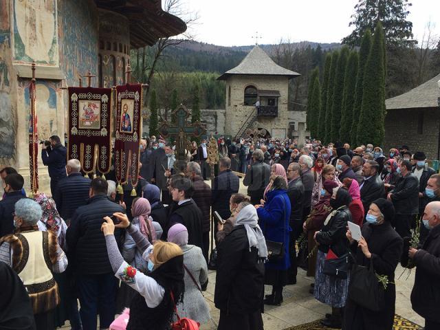 Duminica Floriilor, prilej de „înfrățire” în rugăciune, la Voroneț